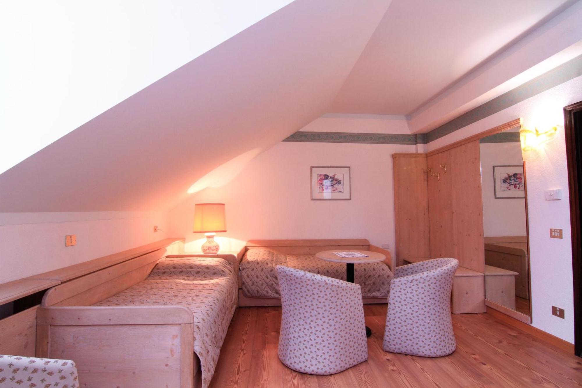 G. Hotel Des Alpes سان مارتينو دي ديكاسْتْرْ المظهر الخارجي الصورة
