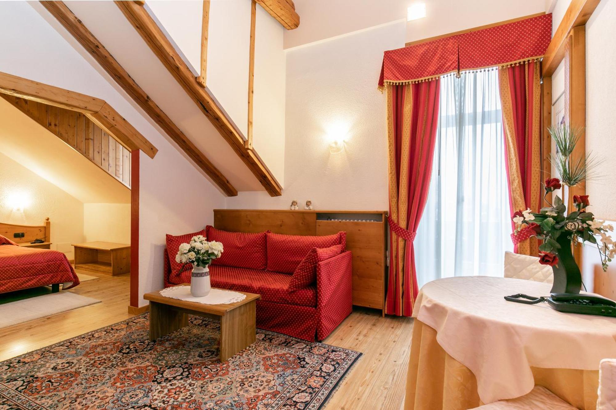G. Hotel Des Alpes سان مارتينو دي ديكاسْتْرْ المظهر الخارجي الصورة