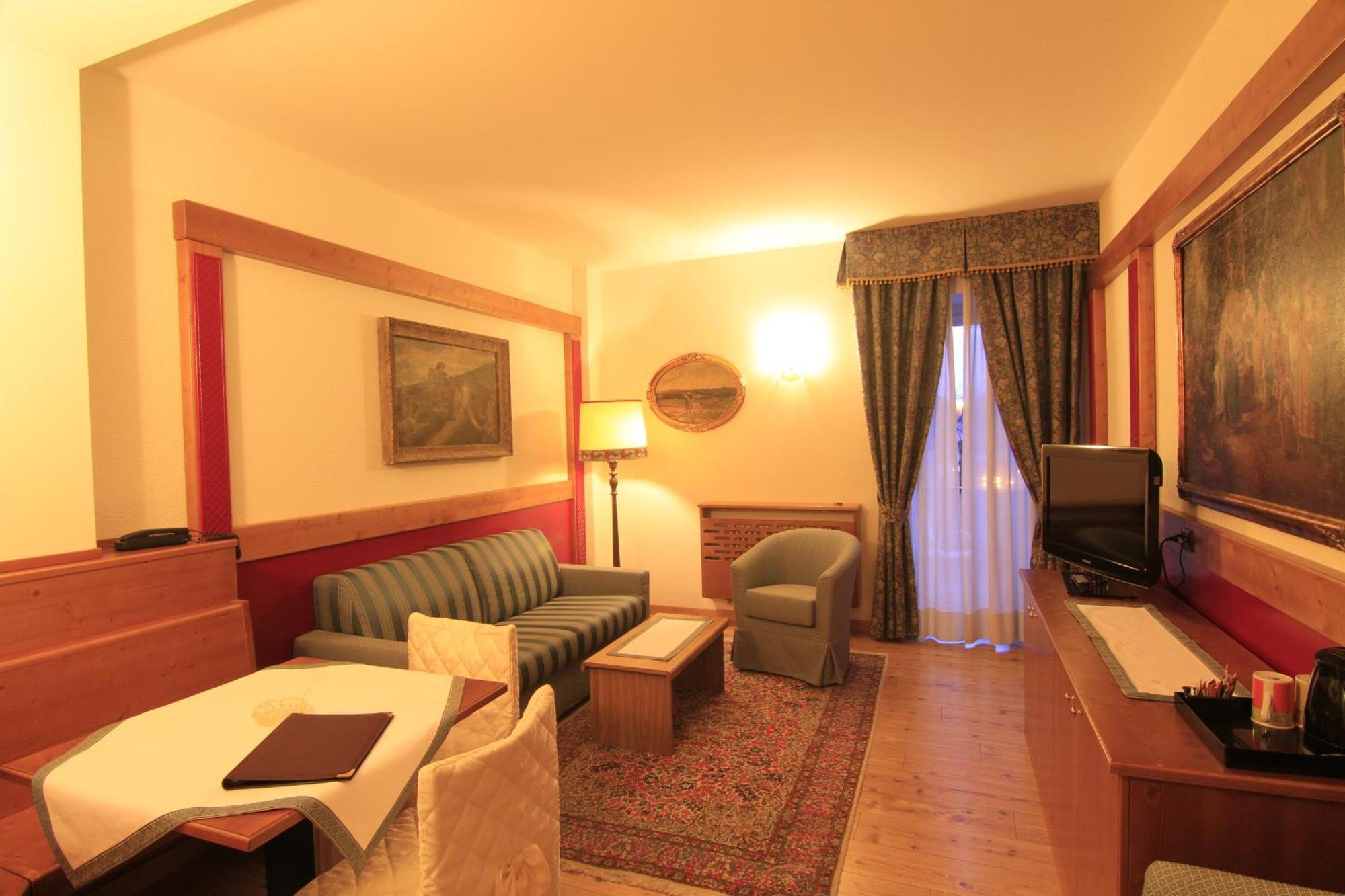 G. Hotel Des Alpes سان مارتينو دي ديكاسْتْرْ المظهر الخارجي الصورة