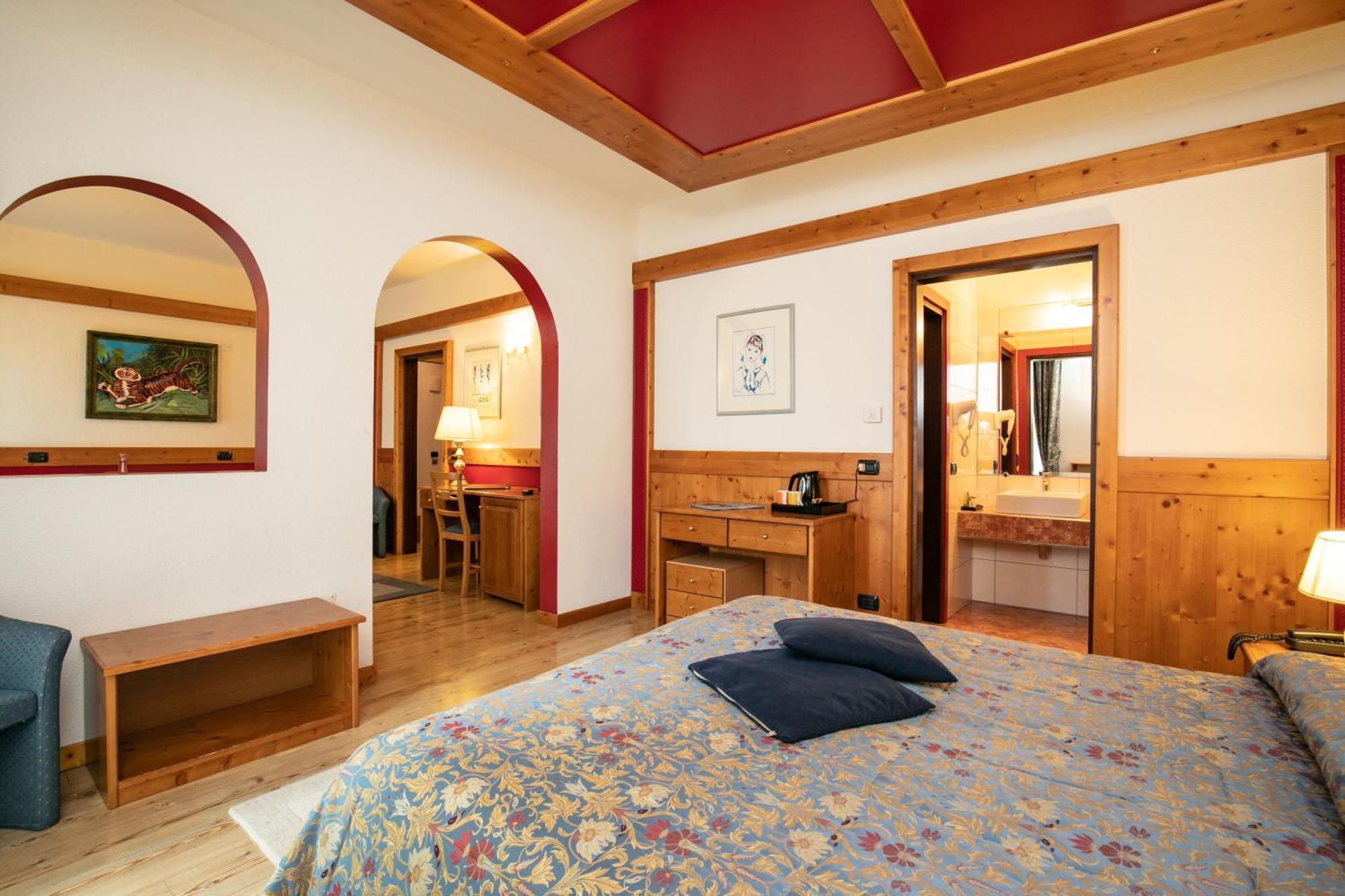 G. Hotel Des Alpes سان مارتينو دي ديكاسْتْرْ المظهر الخارجي الصورة