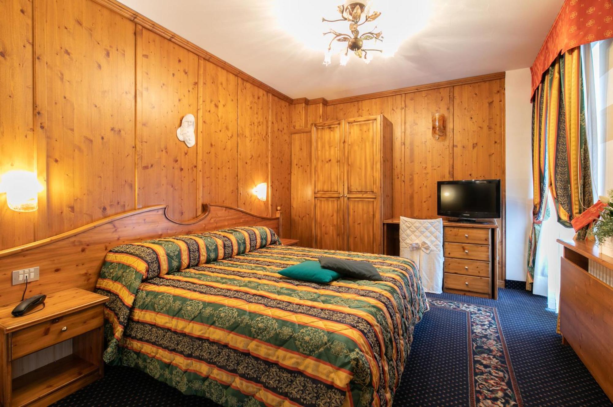 G. Hotel Des Alpes سان مارتينو دي ديكاسْتْرْ المظهر الخارجي الصورة