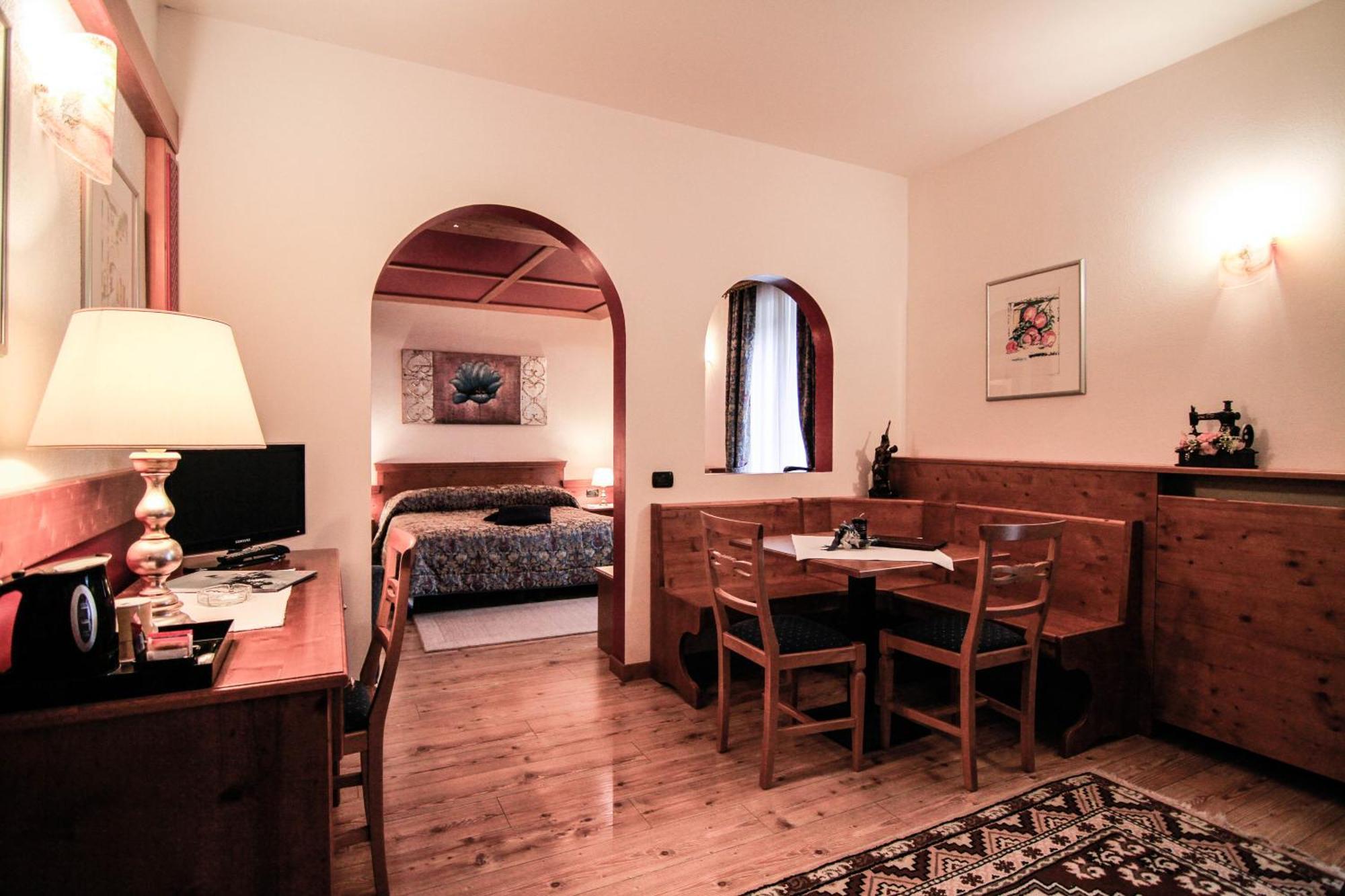 G. Hotel Des Alpes سان مارتينو دي ديكاسْتْرْ المظهر الخارجي الصورة