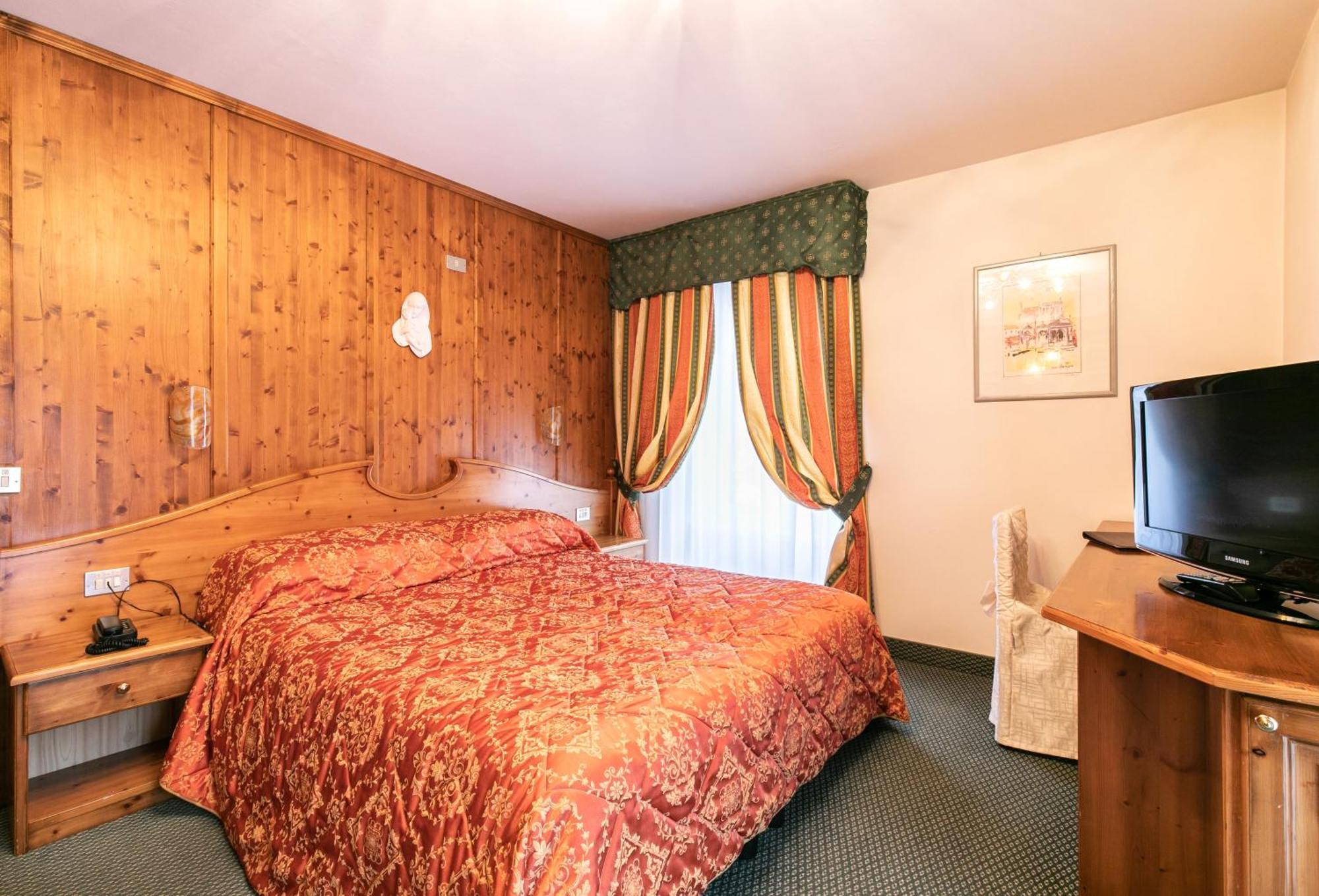 G. Hotel Des Alpes سان مارتينو دي ديكاسْتْرْ المظهر الخارجي الصورة