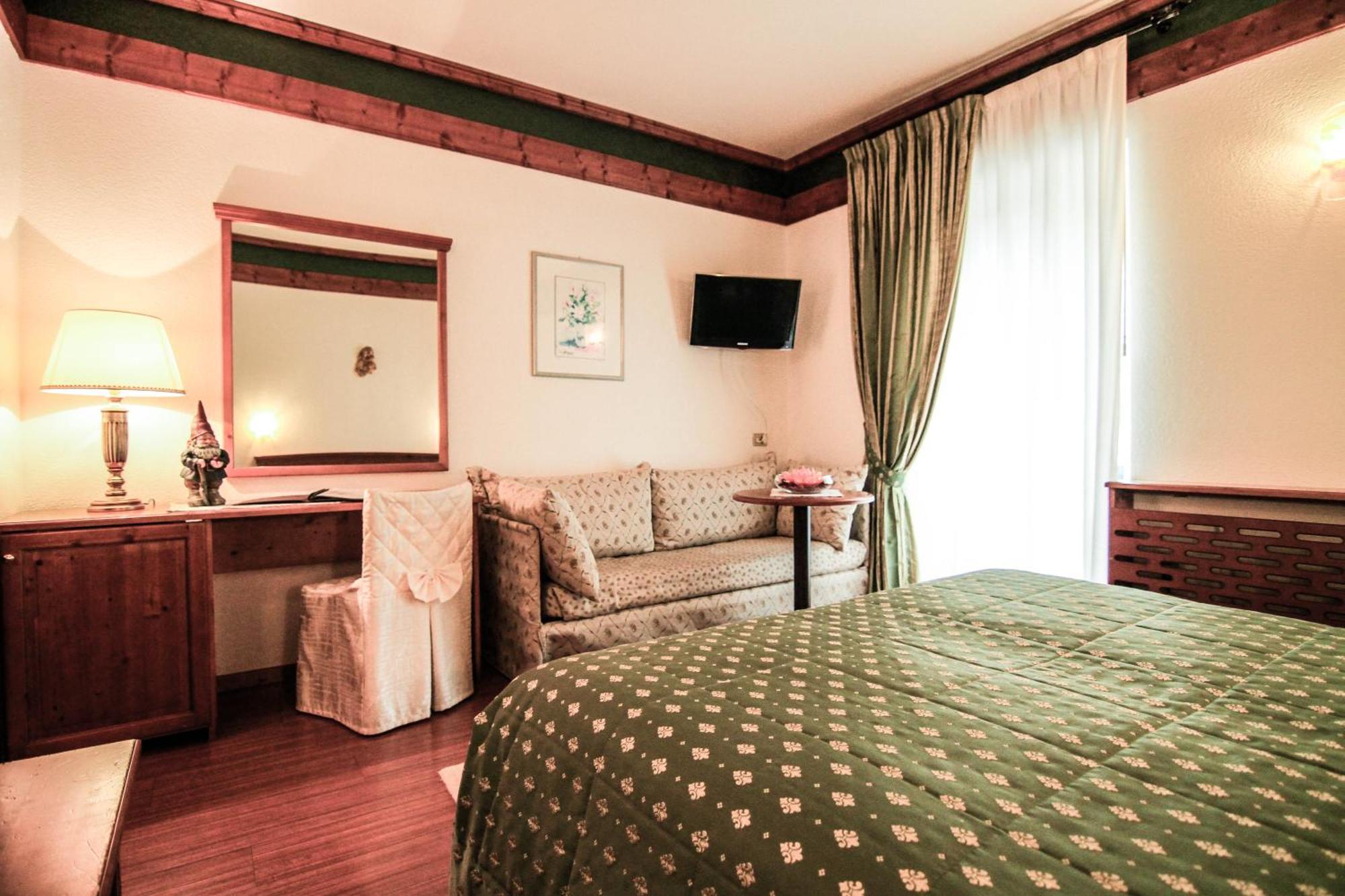 G. Hotel Des Alpes سان مارتينو دي ديكاسْتْرْ المظهر الخارجي الصورة