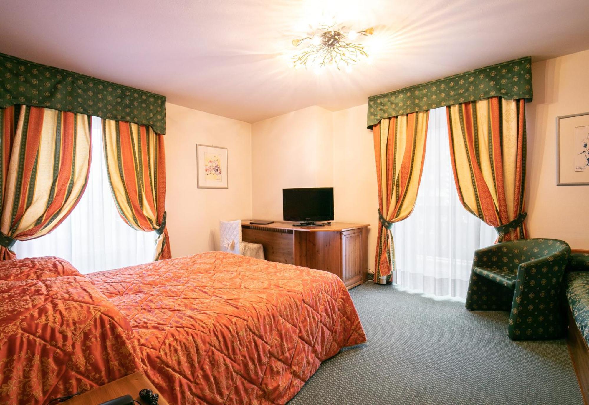 G. Hotel Des Alpes سان مارتينو دي ديكاسْتْرْ المظهر الخارجي الصورة